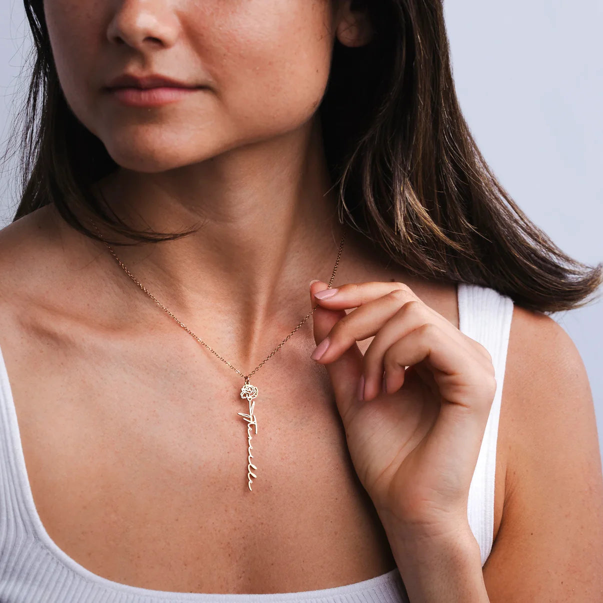 Collier personnalisé avec fleur de naissance et nom