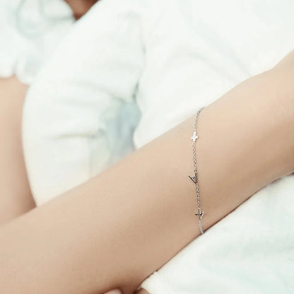 Bracelet personnalisé avec initiales latérales