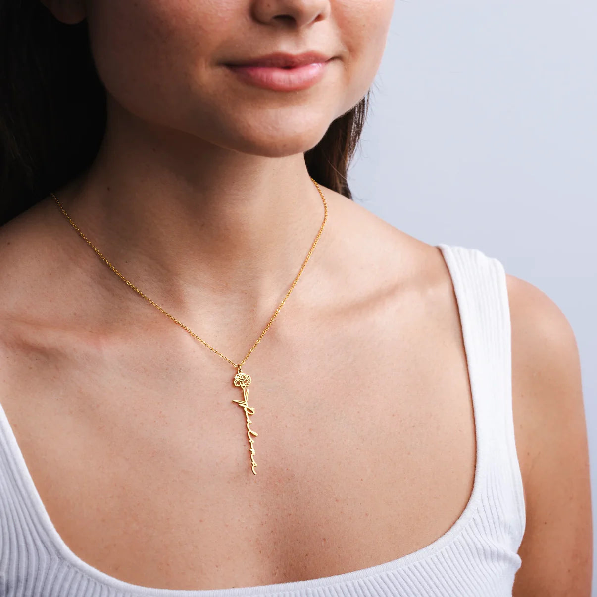 Collier personnalisé avec fleur de naissance et nom