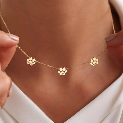 Collier personnalisé avec nom et pattes séparées