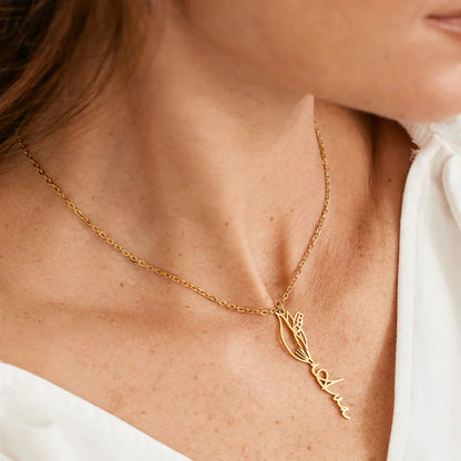 Collier personnalisé avec fleur de naissance et nom