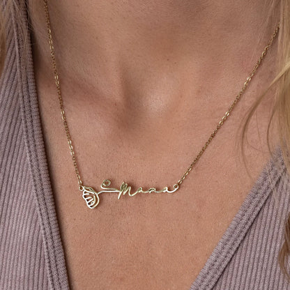 Collier personnalisé avec fleur de naissance et nom